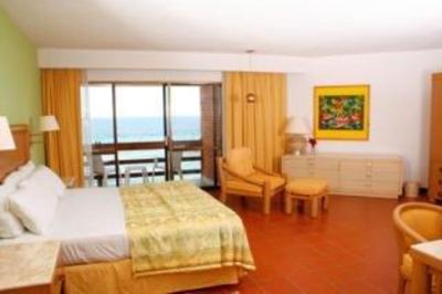 фото отеля Faro Beach Resort Mazatlan