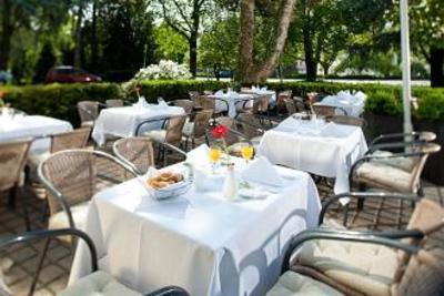 фото отеля Dorint Parkhotel Monchengladbach