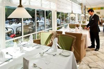 фото отеля Dorint Parkhotel Monchengladbach