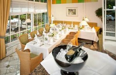 фото отеля Dorint Parkhotel Monchengladbach