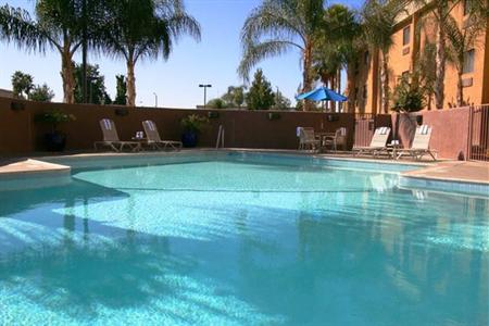 фото отеля Hampton Inn & Suites Colton