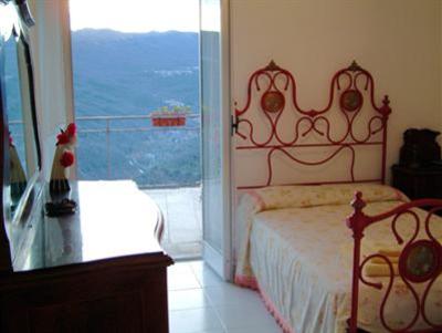 фото отеля Affittacamere Il Frantoio Hotel Chiusanico