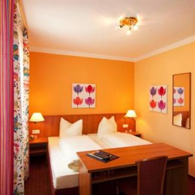 фото отеля Inntal Hotel Garni