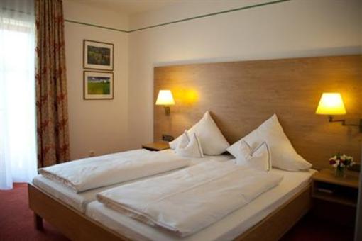 фото отеля Hotel Garni Sterff Seeshaupt