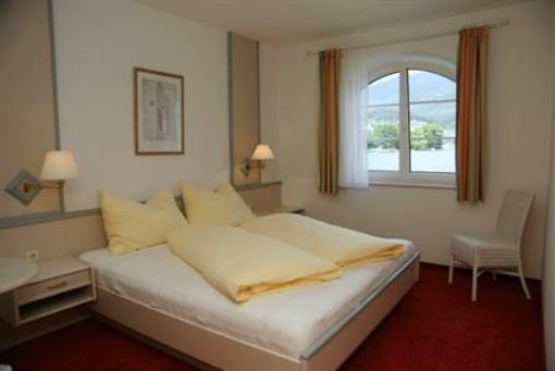 фото отеля Strandschlössl Appartements Seeboden