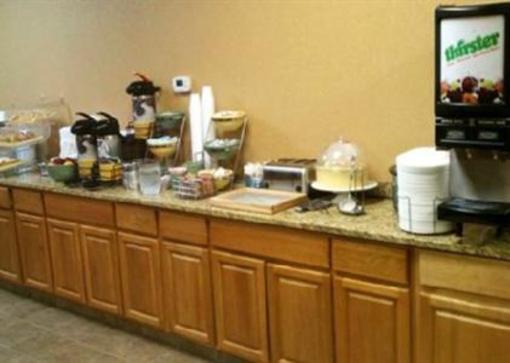 фото отеля Quality Inn South Hutchinson