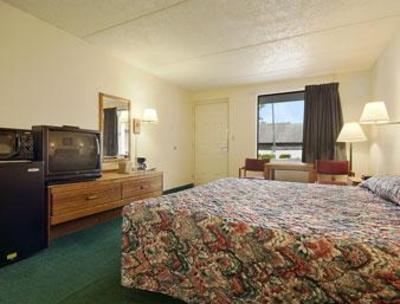 фото отеля Super 8 Inn Eufaula