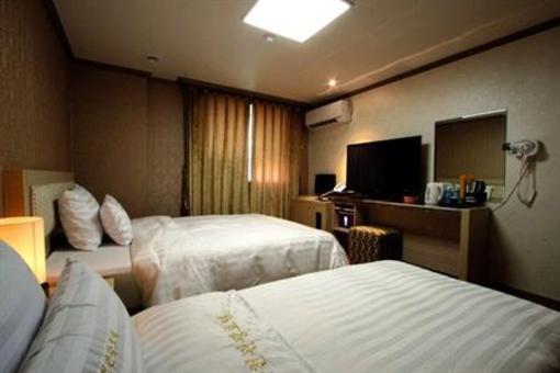 фото отеля Chuncheon Tourist Hotel