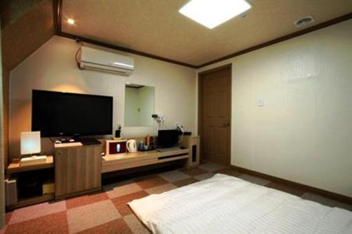 фото отеля Chuncheon Tourist Hotel