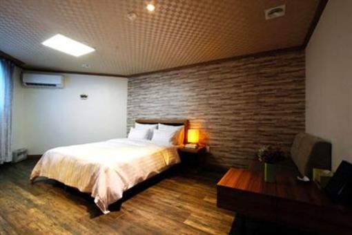 фото отеля Chuncheon Tourist Hotel