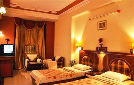фото отеля Rishi Regency Hotel