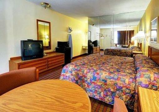 фото отеля Econo Lodge Bristol
