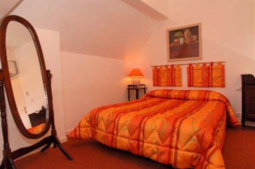 фото отеля Hotel Henri Iv Coutras