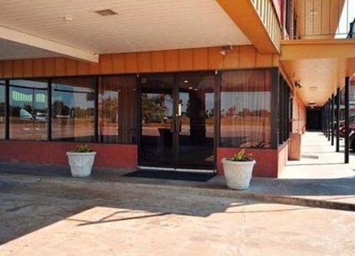 фото отеля Econo Lodge Winnie