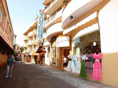 фото отеля Zihuatanejo Centro