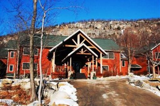 фото отеля Minnewaska Lodge Bed & Breakfast Gardiner (New York)