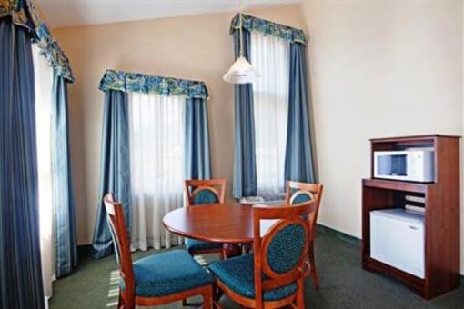 фото отеля Holiday Inn Express Durham (New Hampshire)