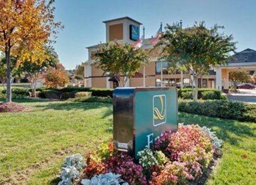 фото отеля Quality Inn & Suites Matthews