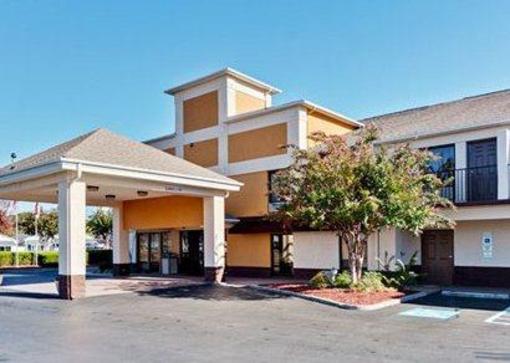 фото отеля Quality Inn & Suites Matthews