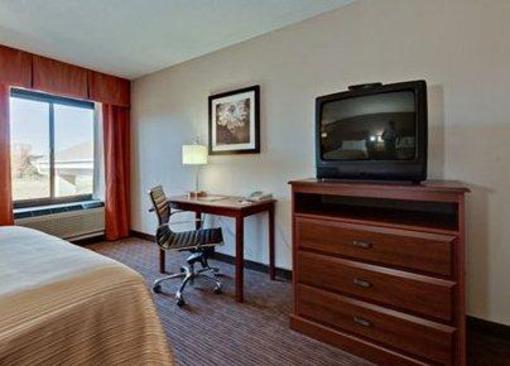 фото отеля Quality Inn & Suites Matthews