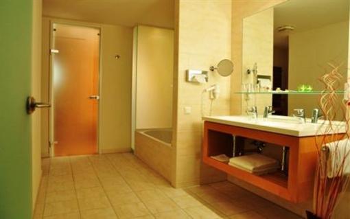 фото отеля Thermen- & Vitalhotel