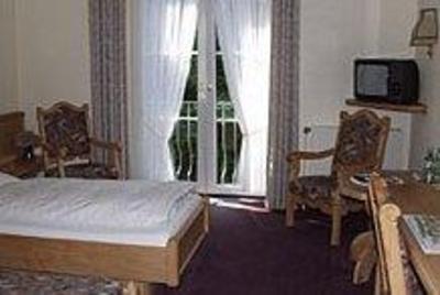 фото отеля Waldhotel Twiehaus Lubeck
