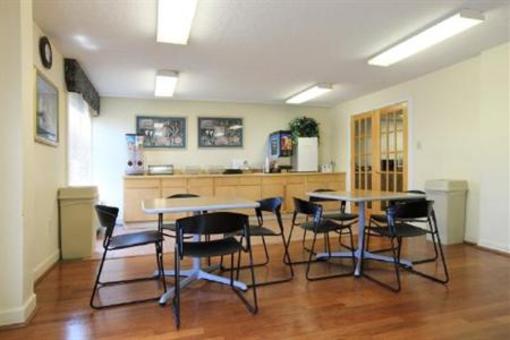фото отеля Americas Best Value Inn-Apex Raleigh
