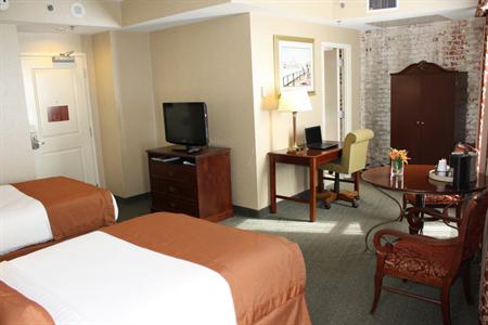 фото отеля BEST WESTERN PLUS St. Christopher Hotel