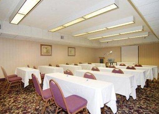 фото отеля Comfort Inn Farmington Hills