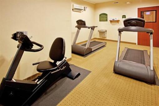 фото отеля Holiday Inn Express Hotel & Suites Camden (South Carolina)
