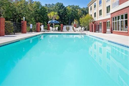 фото отеля Holiday Inn Express Hotel & Suites Camden (South Carolina)