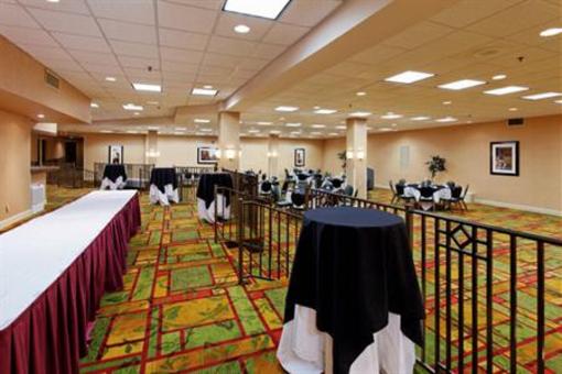 фото отеля Holiday Inn Huntsville Downtown