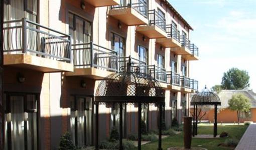 фото отеля Bains Game Lodge