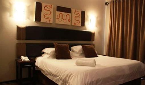 фото отеля Bains Game Lodge