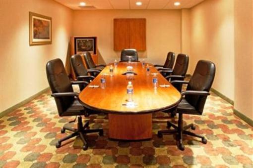 фото отеля Holiday Inn Express Hotel & Suites West Mifflin