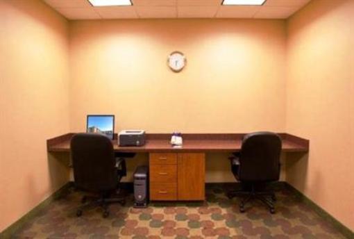 фото отеля Holiday Inn Express Hotel & Suites West Mifflin
