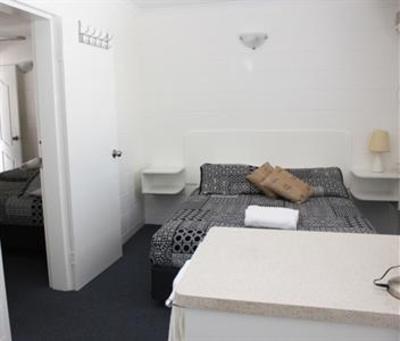 фото отеля Townsville Holiday Apartments
