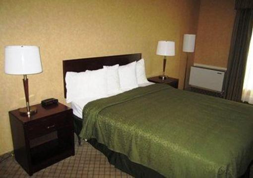 фото отеля Quality Inn and Conference Centre