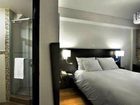 фото отеля Le Petit Hotel Montreal