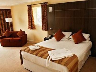 фото отеля Bridge House Hotel Reigate