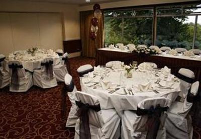 фото отеля Bridge House Hotel Reigate
