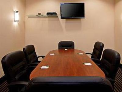 фото отеля La Quinta Inn & Suites Hawaiian Gardens