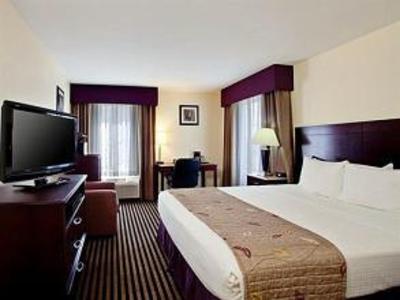 фото отеля La Quinta Inn & Suites Hawaiian Gardens