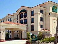 La Quinta Inn & Suites Hawaiian Gardens