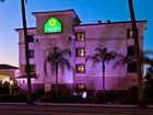 фото отеля La Quinta Inn & Suites Hawaiian Gardens