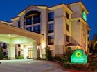 фото отеля La Quinta Inn & Suites Hawaiian Gardens