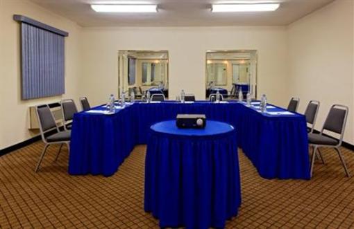 фото отеля Holiday Inn Express Piedras Negras