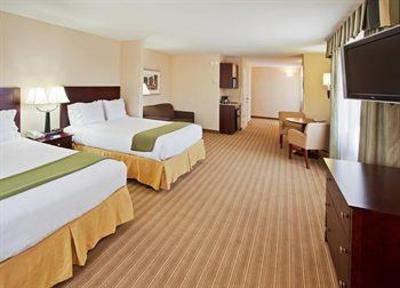 фото отеля Holiday Inn Express Hotel & Suites Fresno (River Park) Hwy 41