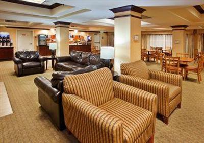 фото отеля Holiday Inn Express Hotel & Suites Fresno (River Park) Hwy 41