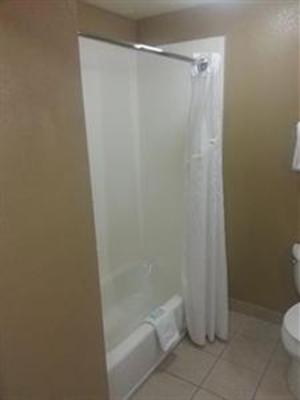 фото отеля Holiday Inn Express Hotel & Suites Fresno (River Park) Hwy 41
